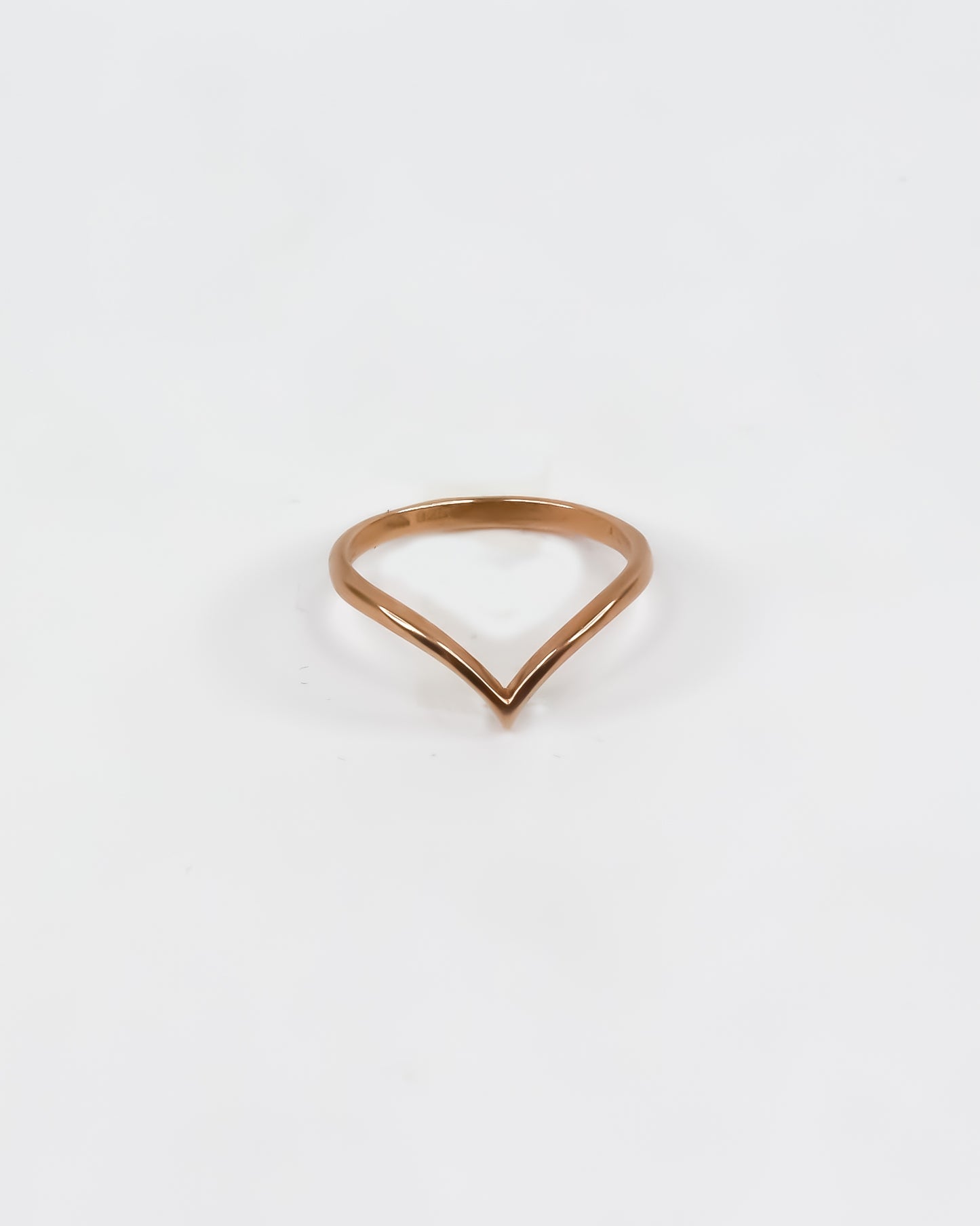 V ring (Rose Gold )