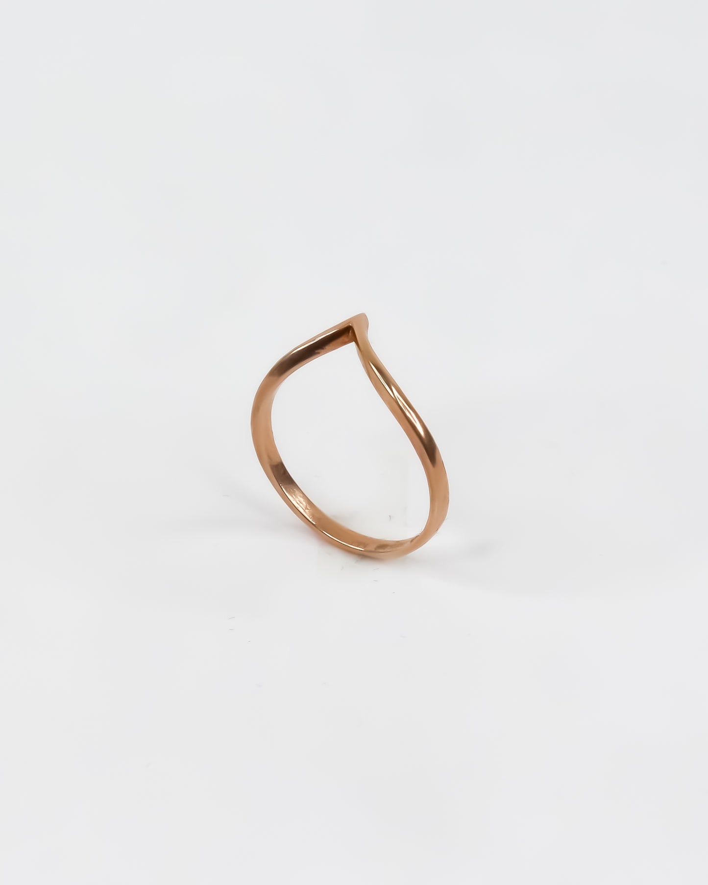 V ring (Rose Gold )