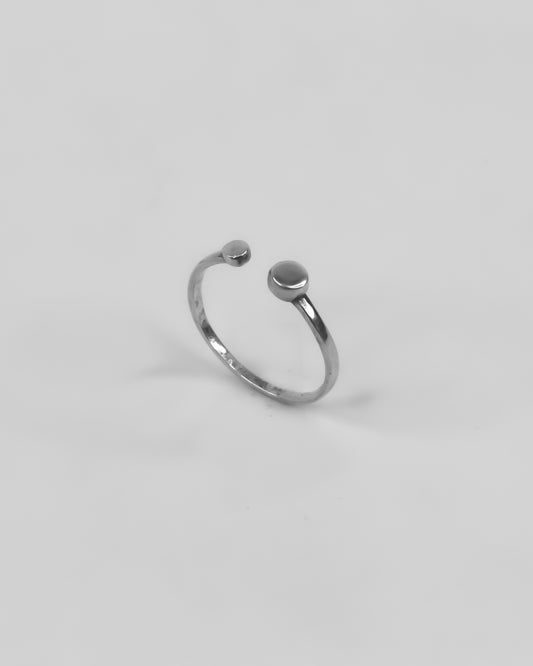 Asymmetric circle RIng